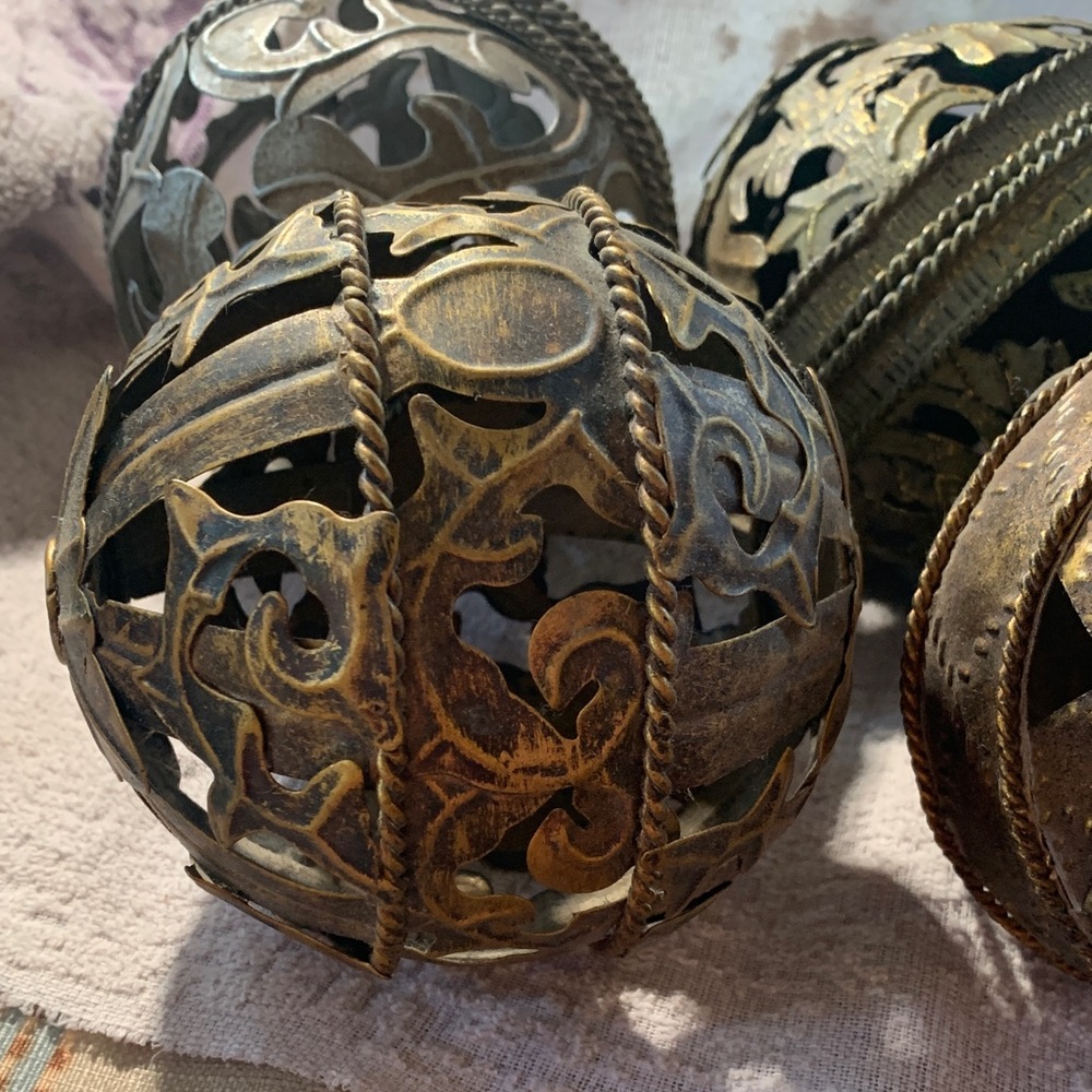 Decorative Metal Spheres Set - Picture 4 of 5